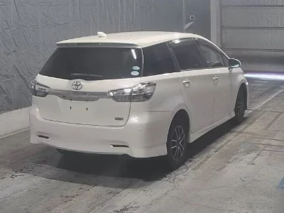 TOYOTA WISH