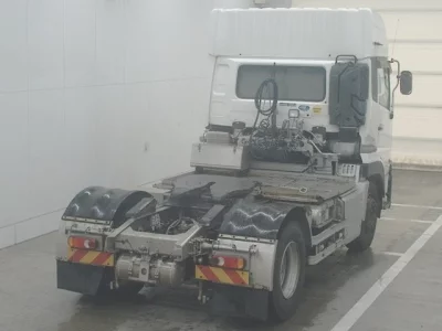 NISSAN UD