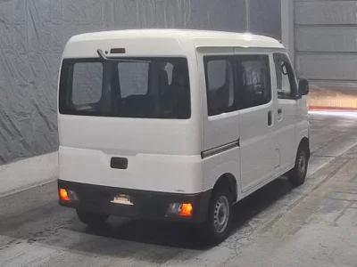 TOYOTA PIXIS VAN