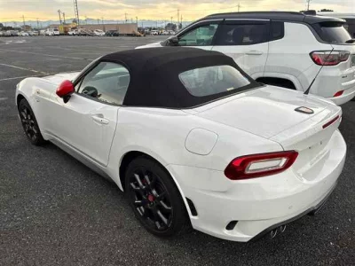 Abarth 124 Spider