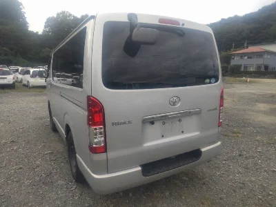 TOYOTA HIACE VAN
