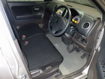 SUZUKI MRWAGON