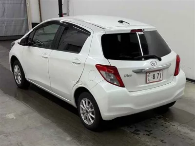 TOYOTA VITZ