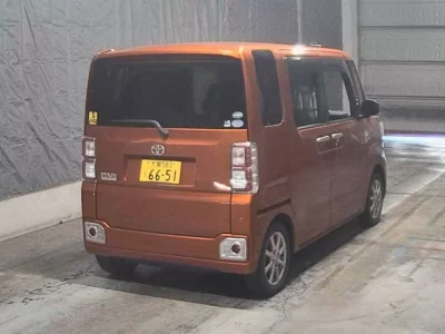 TOYOTA PIXIS MEGA