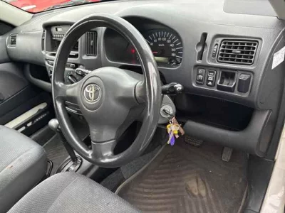 TOYOTA SUCCEED