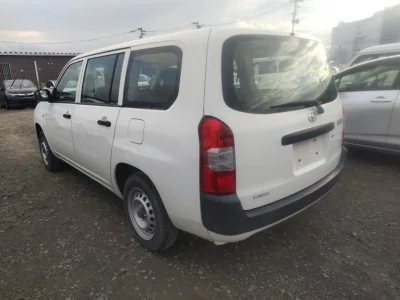 TOYOTA SUCCEED