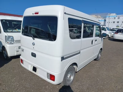 NISSAN CLIPPER VAN