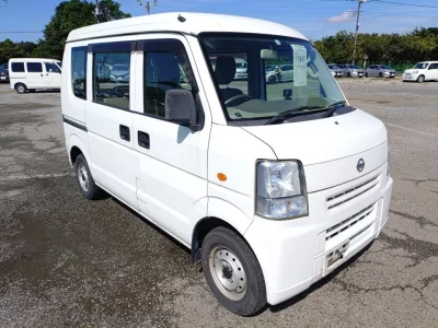 NISSAN CLIPPER VAN