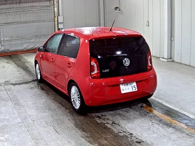 VOLKSWAGEN UP!