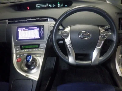 TOYOTA PRIUS PHV