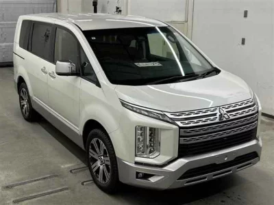 Mitsubishi DELICA D5