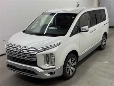 Mitsubishi Delica D:5