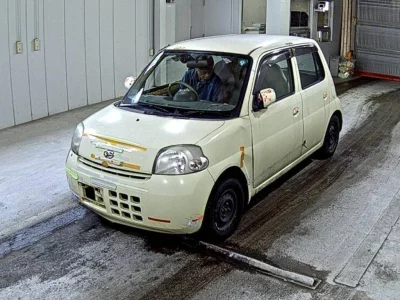 DAIHATSU ESSE
