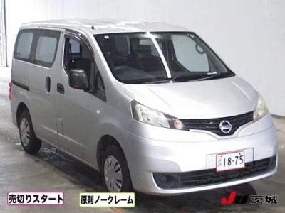 NISSAN NV200