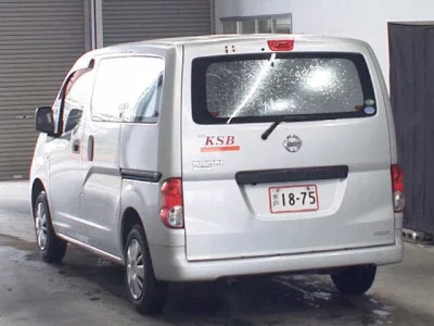 NISSAN NV200