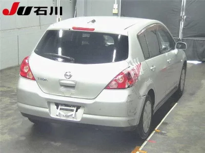 NISSAN TIIDA