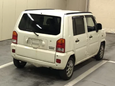 Daihatsu Naked