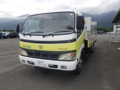 TOYOTA DYNA