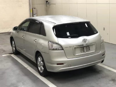 TOYOTA MARK X ZIO