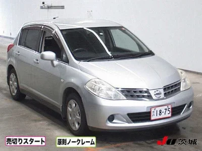 NISSAN TIIDA
