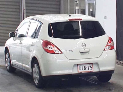 NISSAN TIIDA