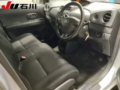 TOYOTA BB