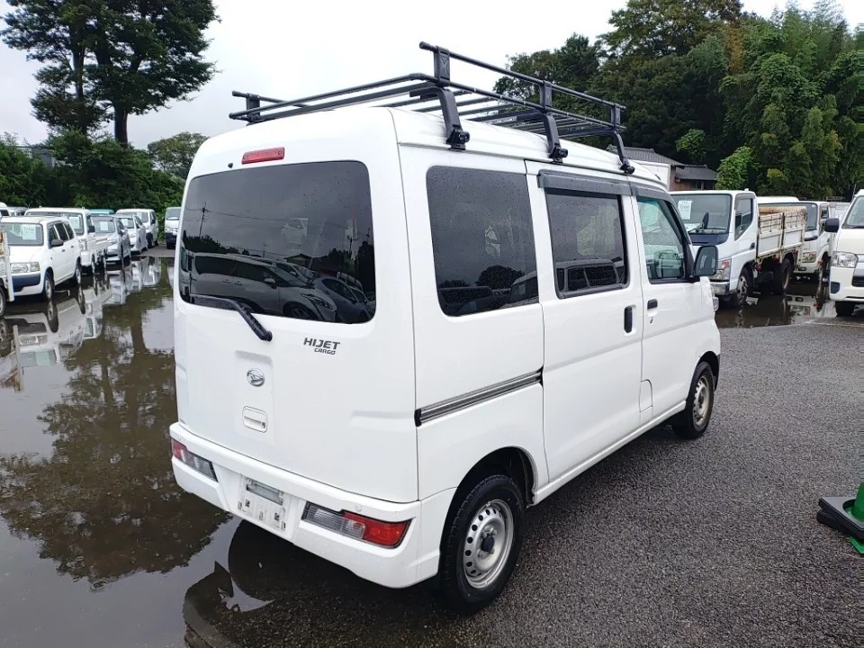 Daihatsu Hijet Cargo 2021