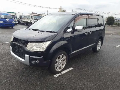 MITSUBISHI DELICA D5
