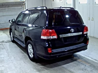 TOYOTA LAND CRUISER
