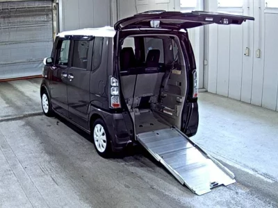 HONDA N BOX PLUS