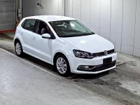 Цена авто Volkswagen Polo с аукционов Японии, номер кузова 6RCJZ, пробег 64 000, оценка 2