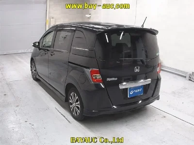 HONDA FREED SPIKE