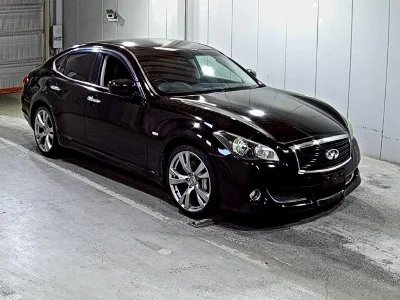 NISSAN FUGA