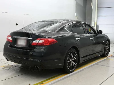 NISSAN FUGA