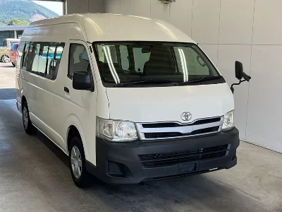 TOYOTA HIACE