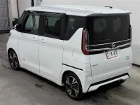 Цена авто Nissan Roox с аукционов Японии, номер кузова B44A, пробег 55 000, оценка 6