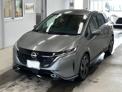 NISSAN AURA