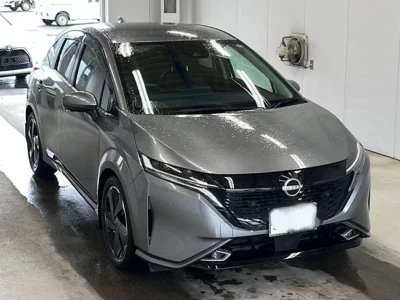 NISSAN AURA