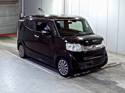 HONDA N BOX SLASH