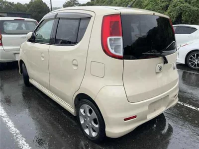 SUZUKI MRWAGON