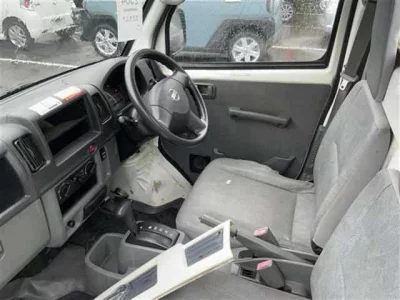 NISSAN CLIPPER TRUCK