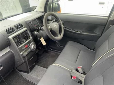 Toyota Pixis Space