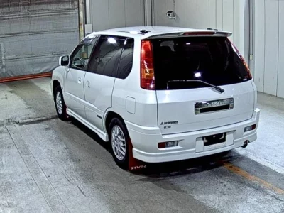 MITSUBISHI RVR
