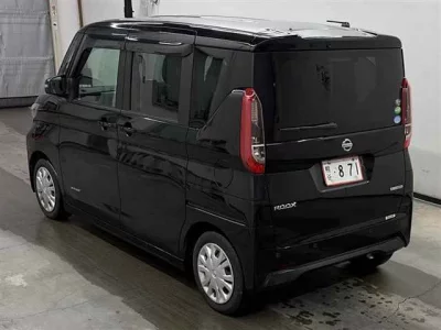 NISSAN ROOX