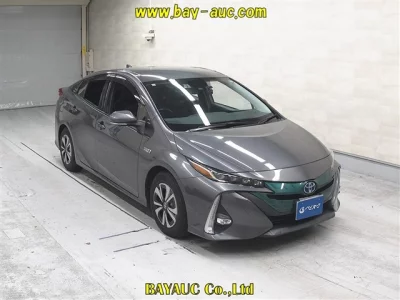 TOYOTA PRIUS PHV