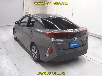 TOYOTA PRIUS PHV