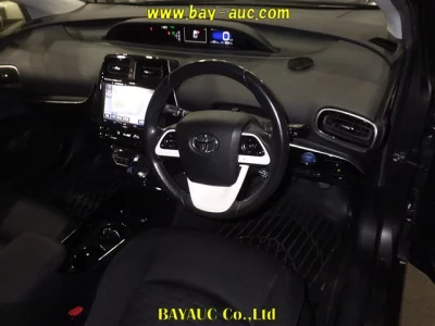 TOYOTA PRIUS PHV