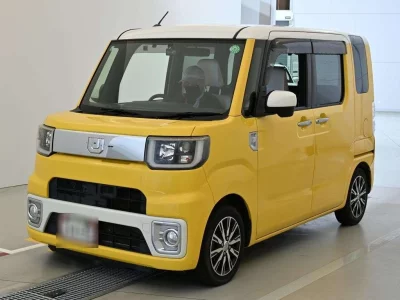 DAIHATSU WAKE