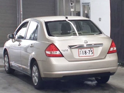 NISSAN TIIDA LATIO