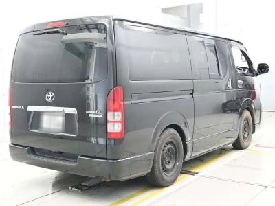 TOYOTA REGIUS VAN